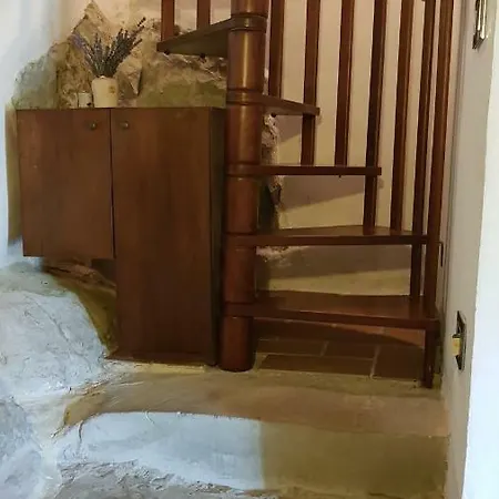 Battuta 3*